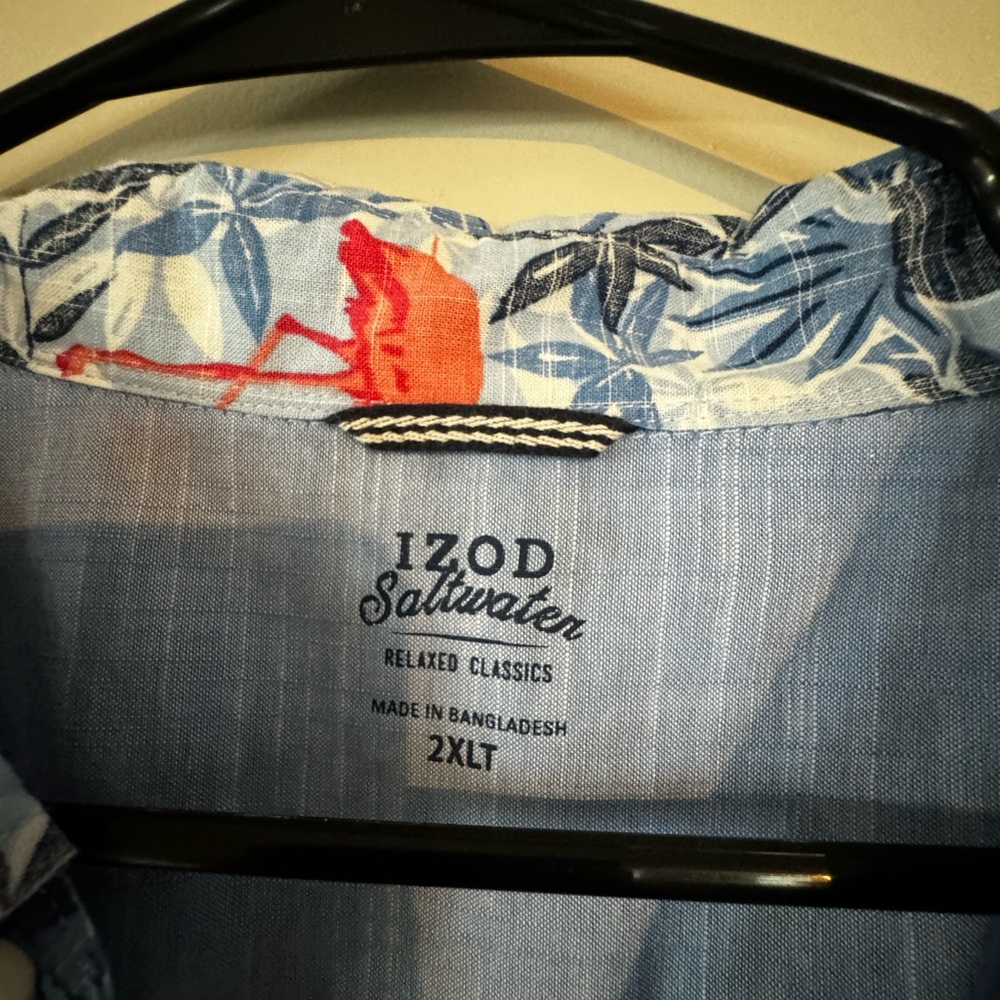IZOD 2XLT fun lobster design short sleeve button down